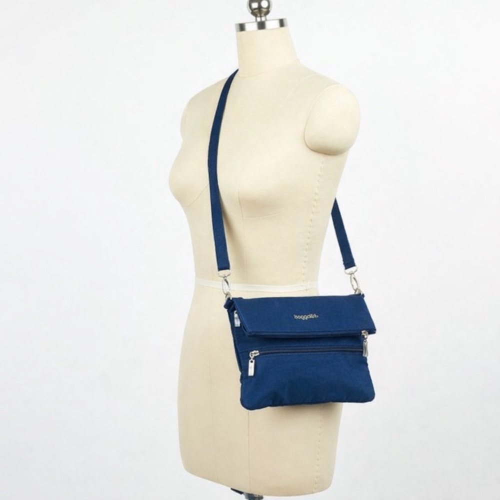 Baggallini Flip Zip Crossbody Bag Pacific Blue lightweight travel purse